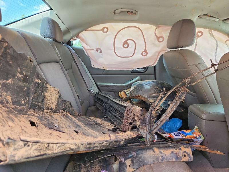 52987466 :رقم المزاد ، 1G11B5SL4FF302134 vin ، 2015 Chevrolet Malibu مزاد بيع