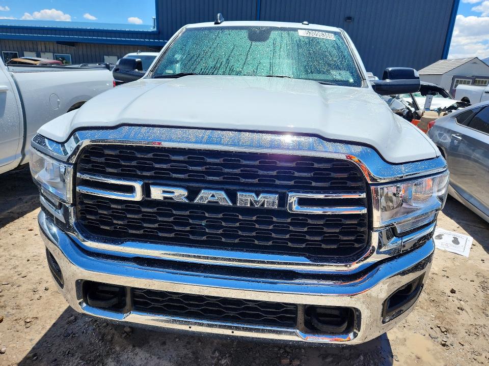 53096386 :رقم المزاد ، 3C6UR5DL2NG441342 vin ، 2022 Ram 2500 مزاد بيع
