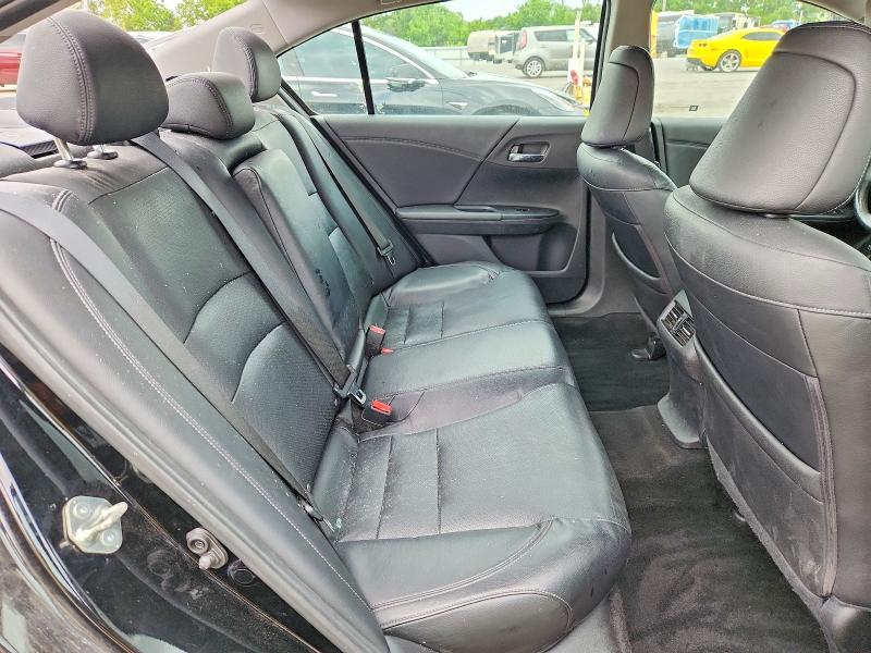 53933776 :رقم المزاد ، 1HGCR2F83HA101908 vin ، 2017 Honda Accord مزاد بيع