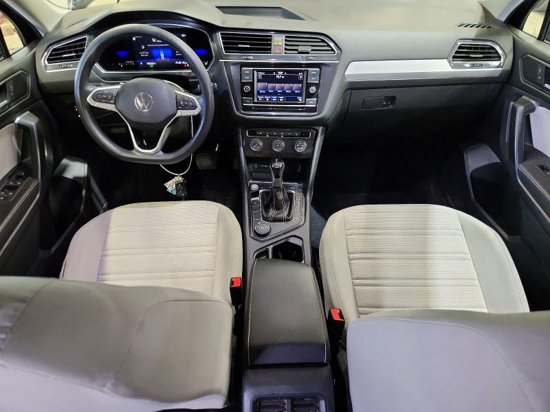55387926 :رقم المزاد ، 3VV0B7AX6NM108885 vin ، 2022 Volkswagen Tiguan مزاد بيع