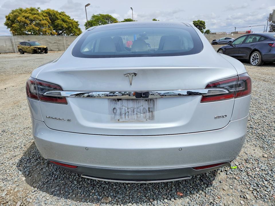 Продажа на аукционе авто 2015 Tesla Model S, vin: 5YJSA1H21FF082302, номер лота: 52237696