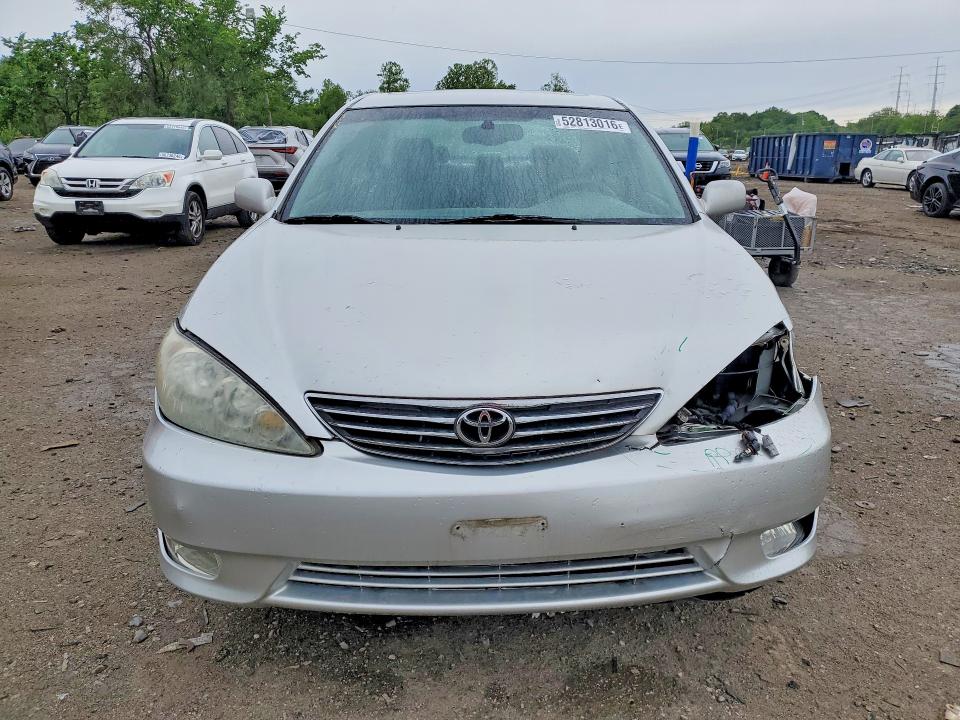 52813016 :رقم المزاد ، 4T1BE30K45U960690 vin ، 2005 Toyota Camry مزاد بيع