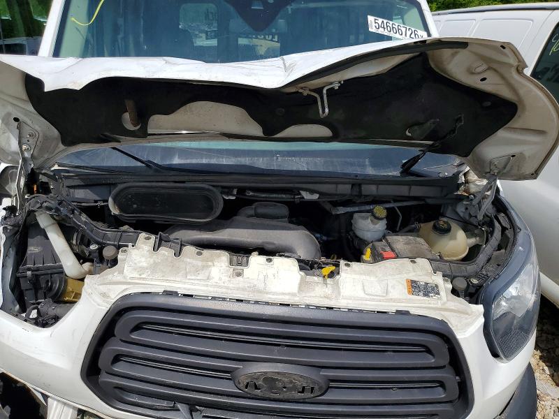 54666726 :رقم المزاد ، 1FTYR2CM0HKB55652 vin ، 2017 Ford Transit مزاد بيع