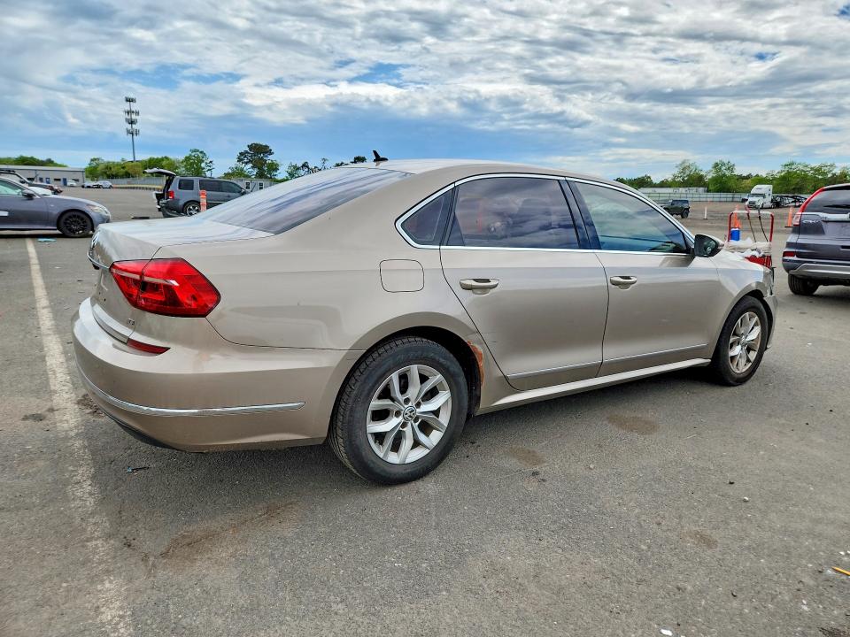 55421796 :رقم المزاد ، 1VWAT7A30GC011874 vin ، 2016 Volkswagen Passat مزاد بيع