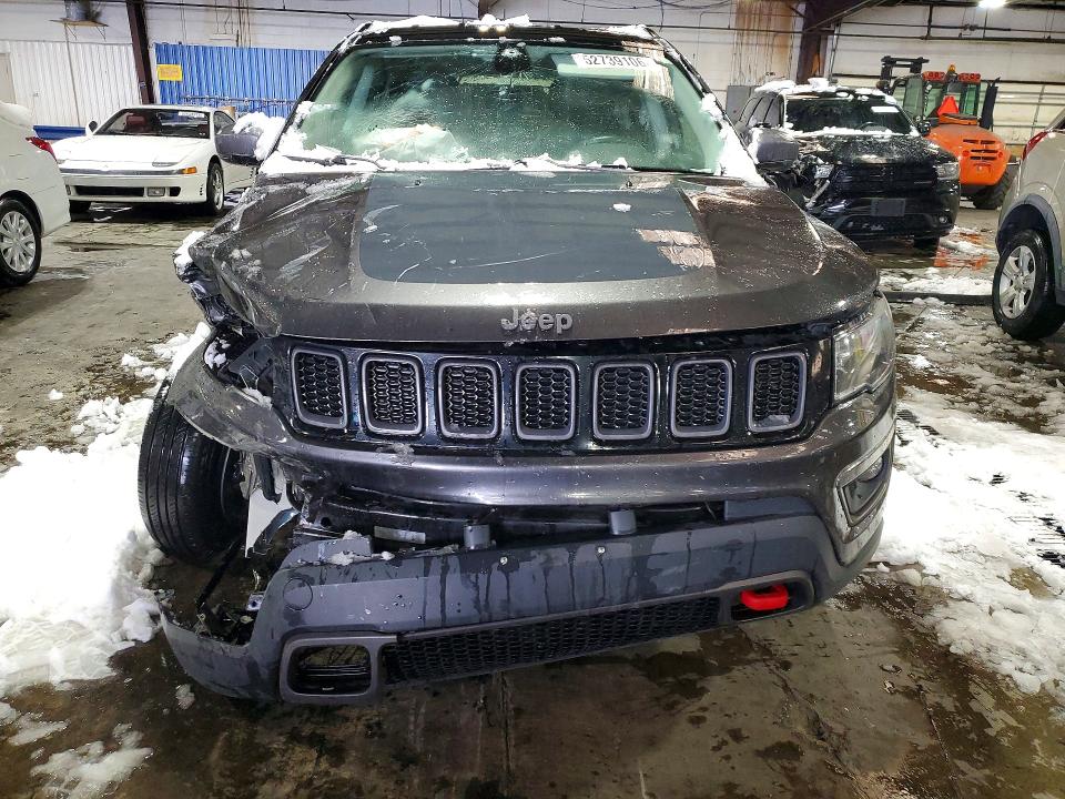 52739106 :رقم المزاد ، 3C4NJDDB2KT733260 vin ، 2019 Jeep Compass مزاد بيع
