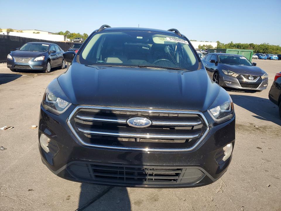 Продажа на аукционе авто 2018 Ford Escape, vin: 1FMCU0GD1JUD15213, номер лота: 51060976