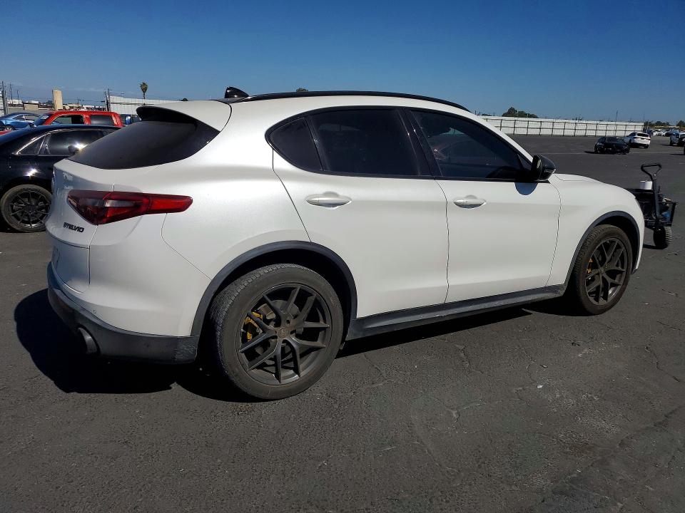 Продажа на аукционе авто 2019 Alfa Romeo Stelvio, vin: ZASPAKBN2K7C49398, номер лота: 53392086