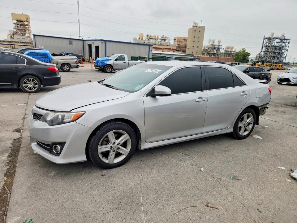 2014 Toyota Camry მანქანა იყიდება აუქციონზე, vin: 4T1BF1FK3EU441669, აუქციონის ნომერი: 52972856