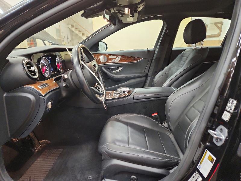 55309076 :رقم المزاد ، WDDZF6JB1KA570990 vin ، 2019 Mercedes-benz E مزاد بيع