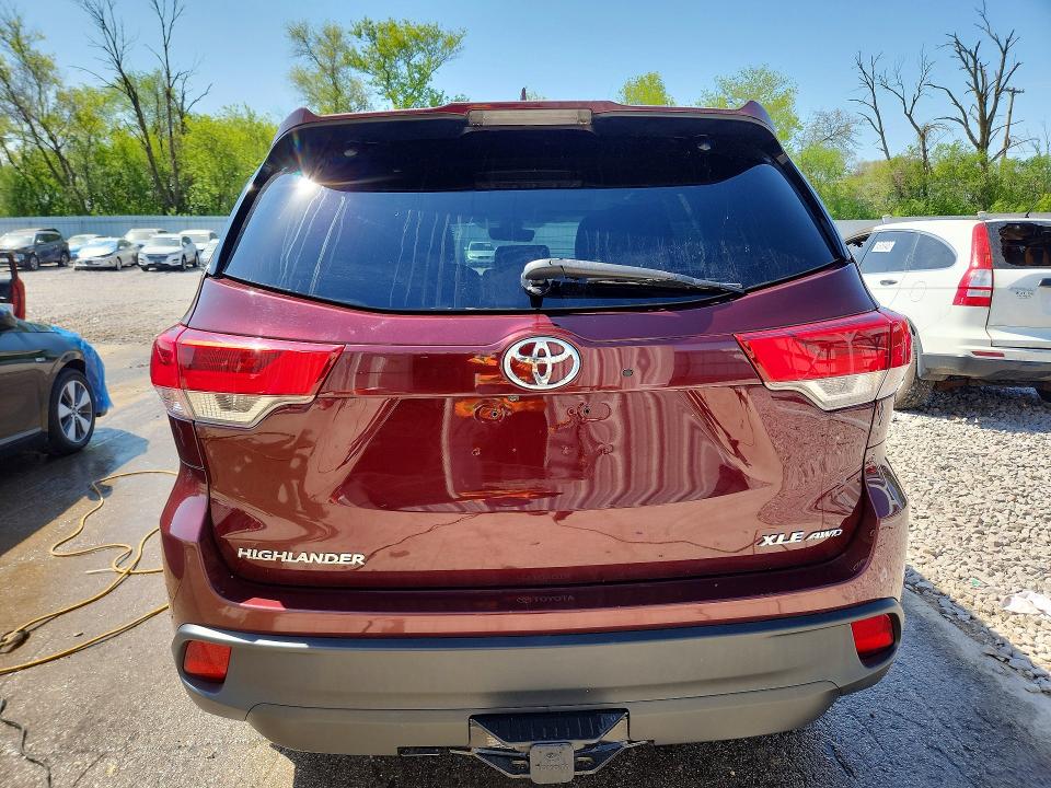 Aukcja sprzedaży 2018 Toyota Highlander, vin: 5TDJZRFH7JS818769, numer aukcji: 53605646