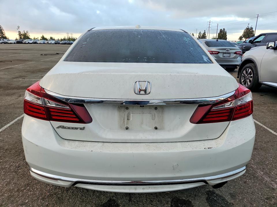 2017 Honda Accord მანქანა იყიდება აუქციონზე, vin: 1HGCR2F86HA147734, აუქციონის ნომერი: 54871896