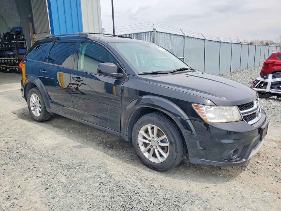 51197926 :رقم المزاد ، 3C4PDCCG9FT530136 vin ، 2015 Dodge Journey مزاد بيع