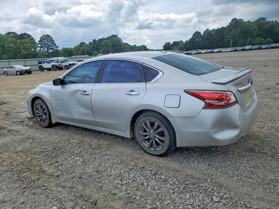 2015 Nissan Altima მანქანა იყიდება აუქციონზე, vin: 1N4AL3AP6FC576715, აუქციონის ნომერი: 53269936