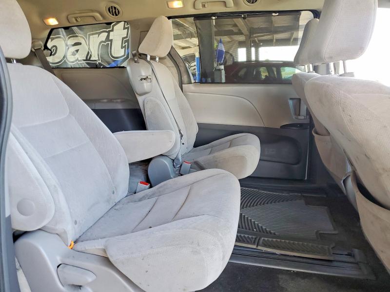 Продажа на аукционе авто 2015 Toyota Sienna, vin: 5TDKK3DCXFS682058, номер лота: 53468706