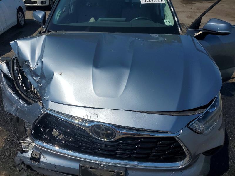 2021 Toyota Highlander მანქანა იყიდება აუქციონზე, vin: 5TDDZRBH8MS090421, აუქციონის ნომერი: 52289526