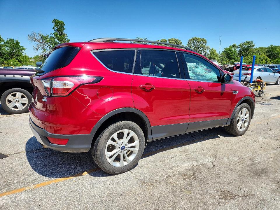 2017 Ford Escape მანქანა იყიდება აუქციონზე, vin: 1FMCU9G94HUD96413, აუქციონის ნომერი: 51845866