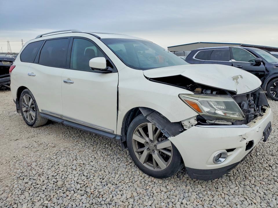 Продажа на аукционе авто 2015 Nissan Pathfinder, vin: 5N1AR2MNXFC653062, номер лота: 52931816