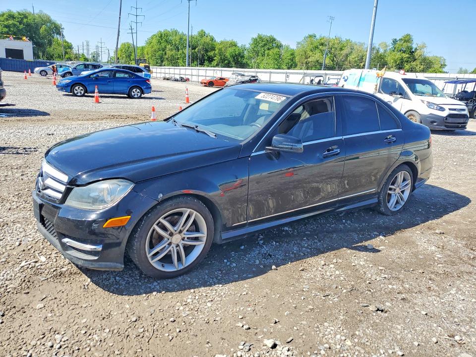 2012 Mercedes-benz C მანქანა იყიდება აუქციონზე, vin: WDDGF8BBXCR204711, აუქციონის ნომერი: 52274796