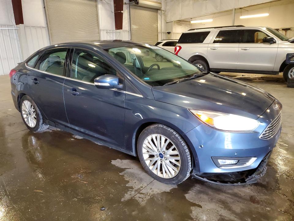 52406386 :رقم المزاد ، 1FADP3J28JL287429 vin ، 2018 Ford Focus مزاد بيع