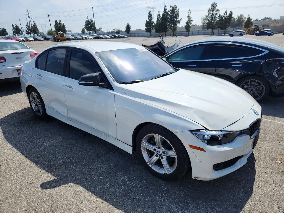 2015 Bmw 320 მანქანა იყიდება აუქციონზე, vin: WBA3B1G53FNT07900, აუქციონის ნომერი: 53740636