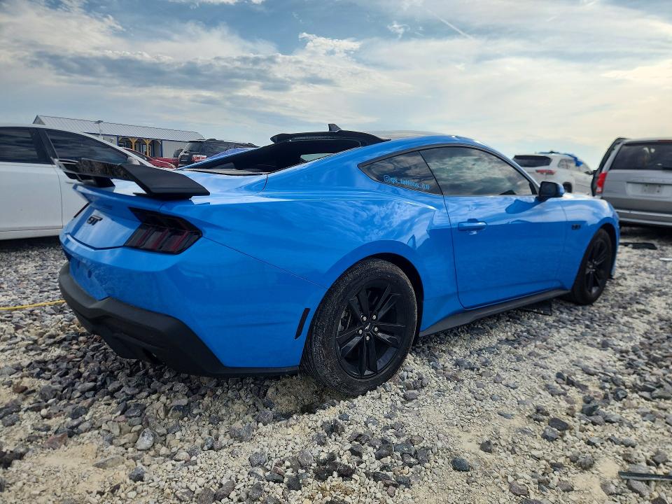 53656776 :رقم المزاد ، 1FA6P8CF6R5414443 vin ، 2024 Ford Mustang مزاد بيع