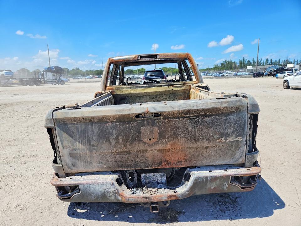 54510556 :رقم المزاد ، 1C6RR7KT1MS523798 vin ، 2021 Ram 1500 Classic مزاد بيع