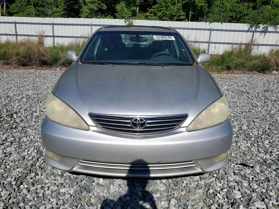 53389246 :رقم المزاد ، 4T1BF30K85U598389 vin ، 2005 Toyota Camry مزاد بيع