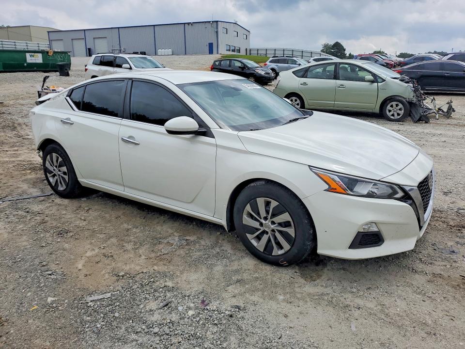 54020906 :رقم المزاد ، 1N4BL4BV5MN399244 vin ، 2021 Nissan Altima مزاد بيع