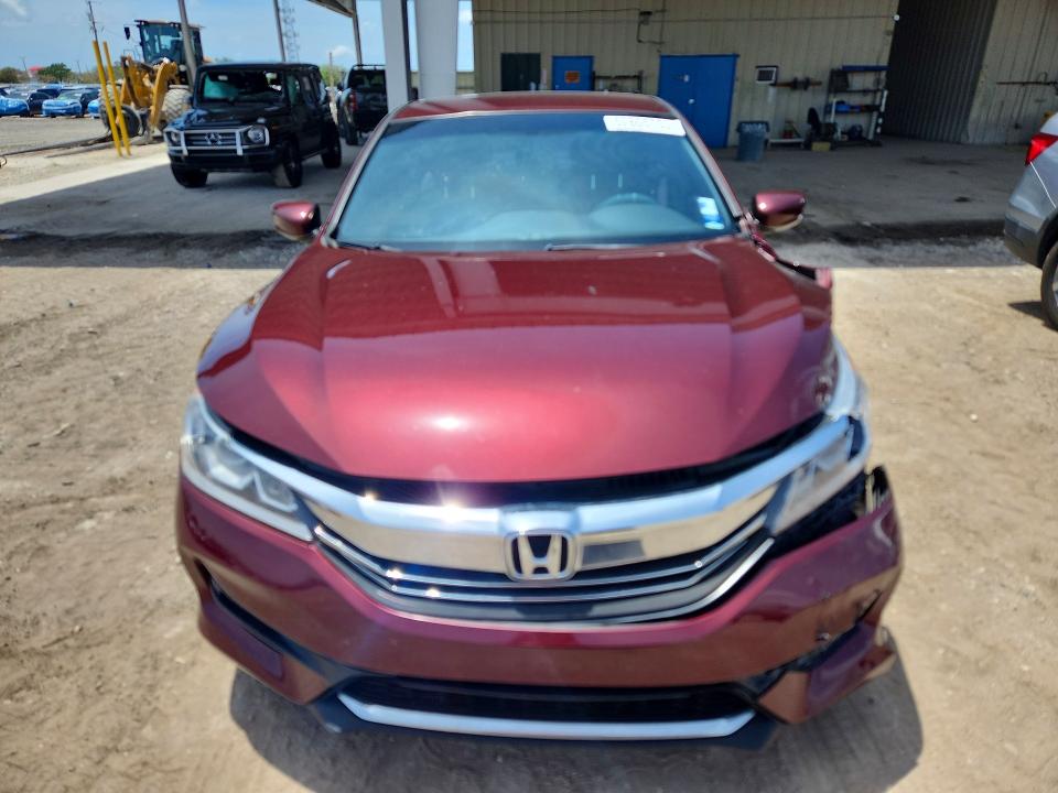 Продажа на аукционе авто 2017 Honda Accord, vin: 1HGCR2F56HA241506, номер лота: 52805796
