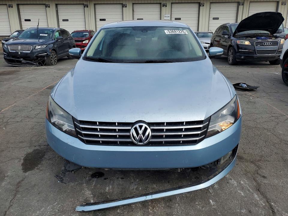 2013 Volkswagen Passat მანქანა იყიდება აუქციონზე, vin: 1VWBN7A37DC042422, აუქციონის ნომერი: 53691226