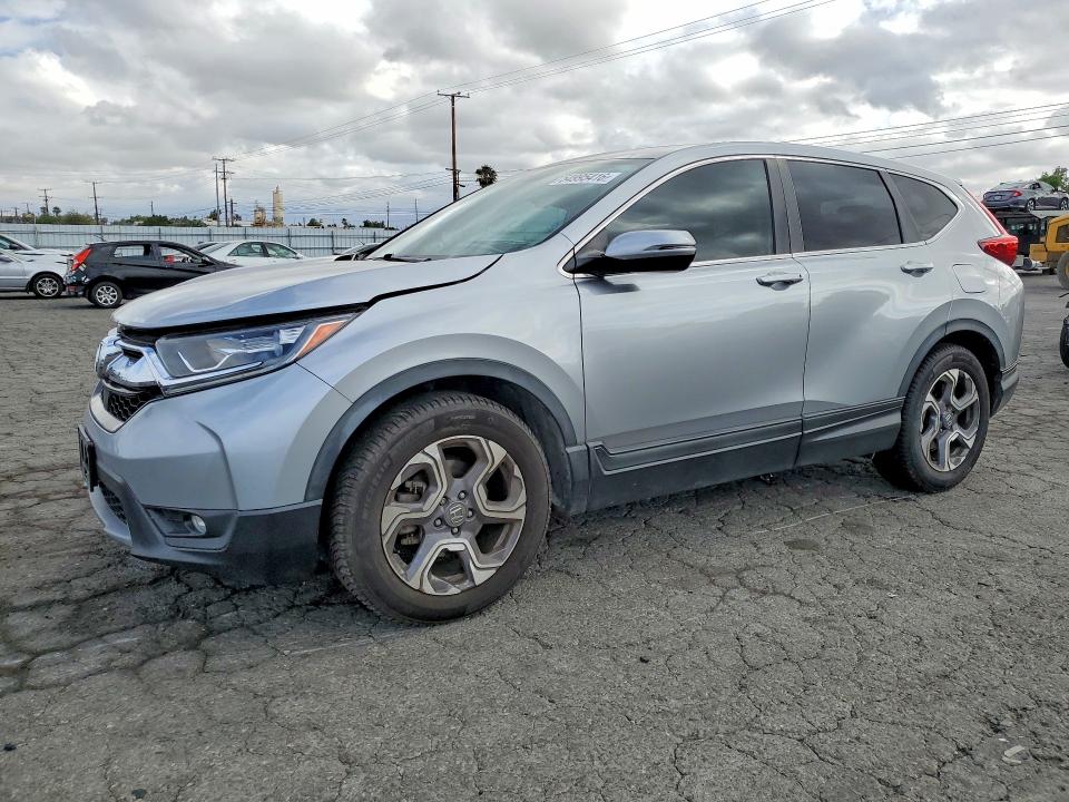 54995416 :رقم المزاد ، 7FARW1H8XJE050272 vin ، 2018 Honda Cr-v مزاد بيع