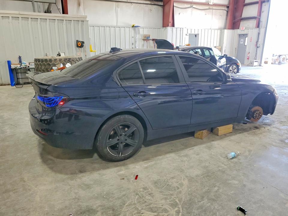 52538826 :رقم المزاد ، WBA3C3C57EP660769 vin ، 2014 Bmw 320 مزاد بيع