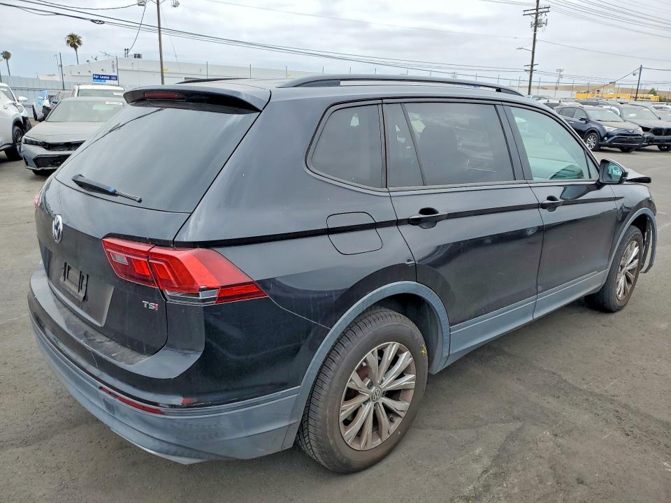2018 Volkswagen Tiguan მანქანა იყიდება აუქციონზე, vin: 3VV1B7AX0JM059293, აუქციონის ნომერი: 53444756