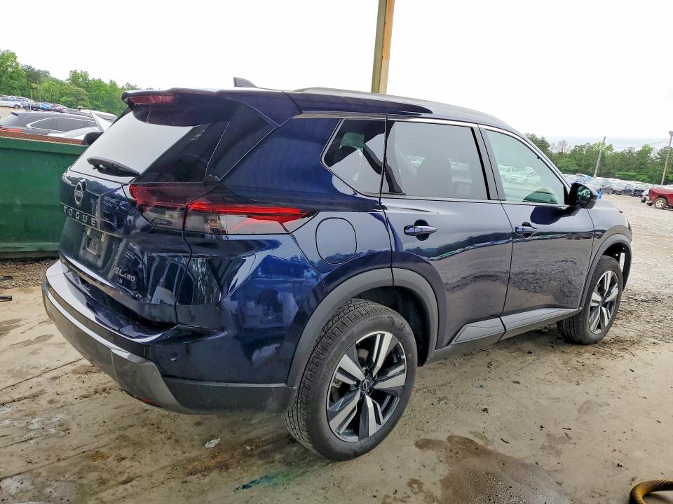 52711786 :رقم المزاد ، 5N1BT3CB3TC770867 vin ، 2026 Nissan Rogue مزاد بيع