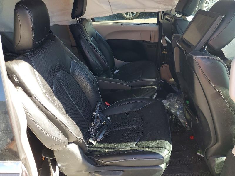 54150706 :رقم المزاد ، 2C4RC1N70JR358815 vin ، 2018 Chrysler Pacifica مزاد بيع