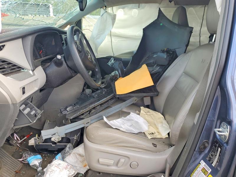 53578846 :رقم المزاد ، 5TDKK3DC8FS528433 vin ، 2015 Toyota Sienna مزاد بيع