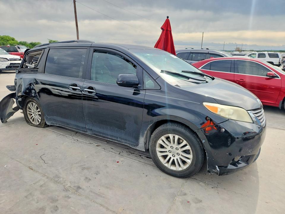 Продажа на аукционе авто 2011 Toyota Sienna, vin: 5TDYK3DC2BS120627, номер лота: 53647956