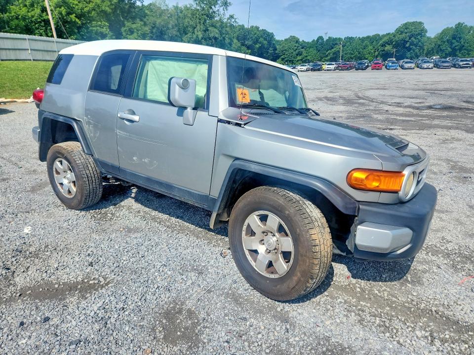 54769126 :رقم المزاد ، JTEBU4BF0AK071786 vin ، 2010 Toyota Fj Cruiser مزاد بيع