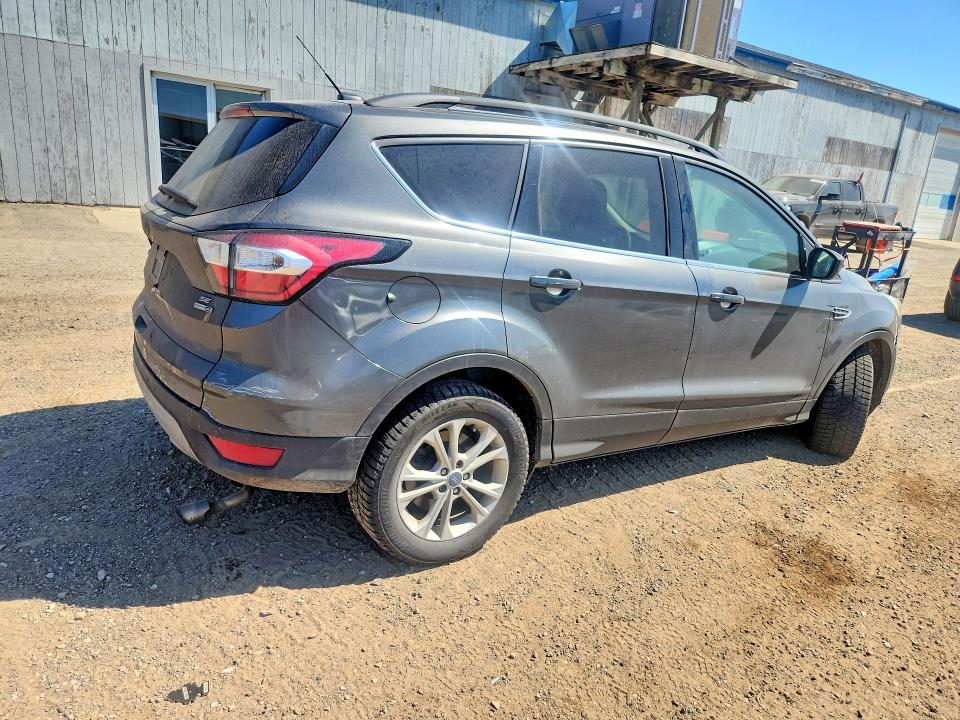 55018126 :رقم المزاد ، 1FMCU9GD5HUD18193 vin ، 2017 Ford Escape مزاد بيع