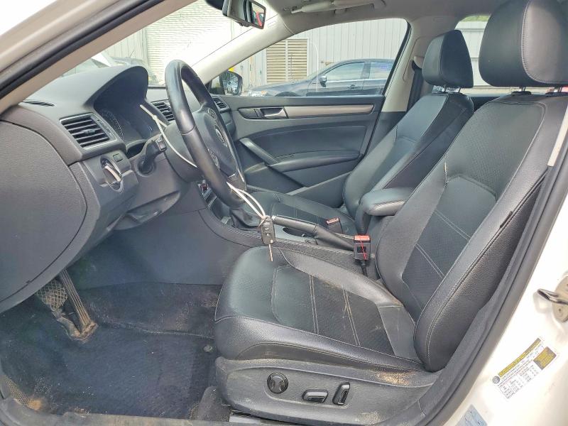 55061096 :رقم المزاد ، 1VWBP7A37EC002739 vin ، 2014 Volkswagen Passat مزاد بيع