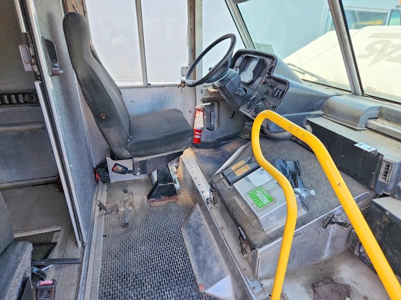 51887166 :رقم المزاد ، 4UZAC3DV4DCFJ4665 vin ، 2013 Freightliner Mt55g مزاد بيع