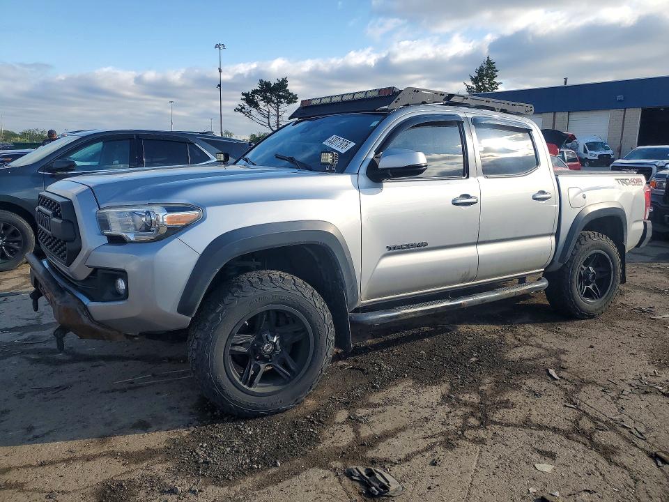 53017976 :رقم المزاد ، 5TFCZ5AN6KX186695 vin ، 2019 Toyota Tacoma مزاد بيع
