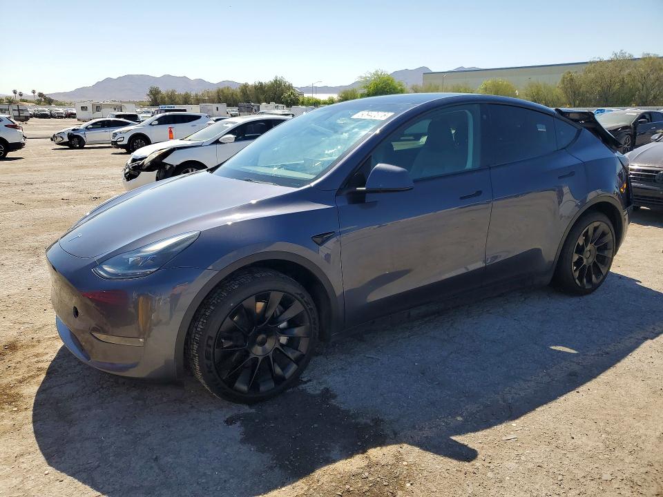 Auction sale of the 2023 Tesla Model Y, vin: 7SAYGAEE6PF700385, lot number: 52940676