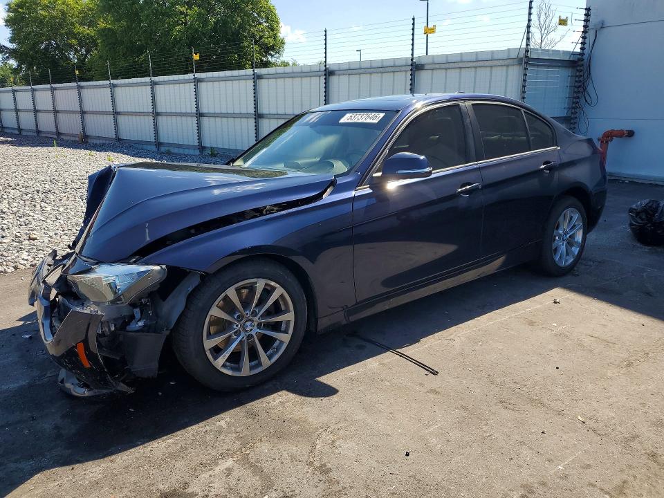 53737646 :رقم المزاد ، WBA8E1G3XHNU16336 vin ، 2017 Bmw 320 مزاد بيع