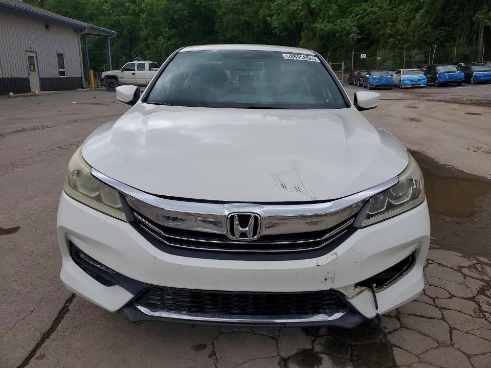 53545806 :رقم المزاد ، 1HGCR2F52HA094214 vin ، 2017 Honda Accord مزاد بيع