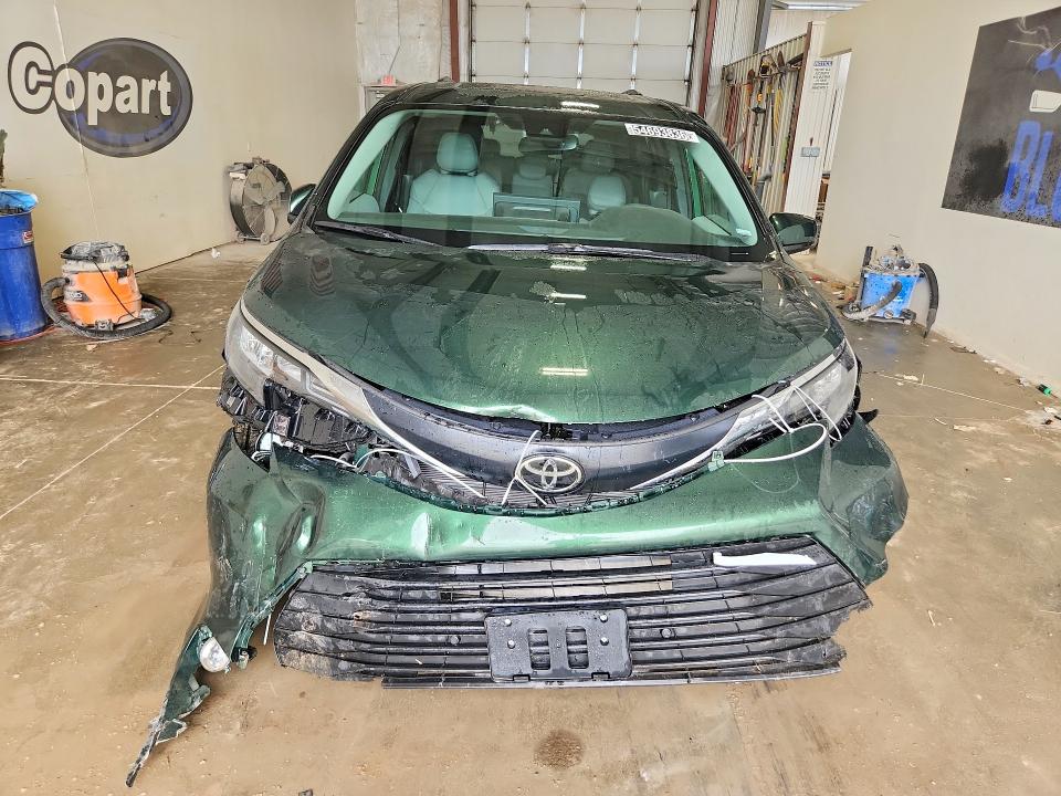 Продажа на аукционе авто 2026 Toyota Sienna, vin: 5TDYRKEC1TS314121, номер лота: 54693836