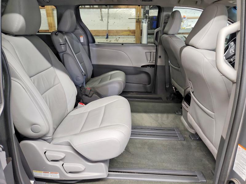 Aukcja sprzedaży 2017 Toyota Sienna, vin: 5TDYZ3DC7HS815917, numer aukcji: 52835006
