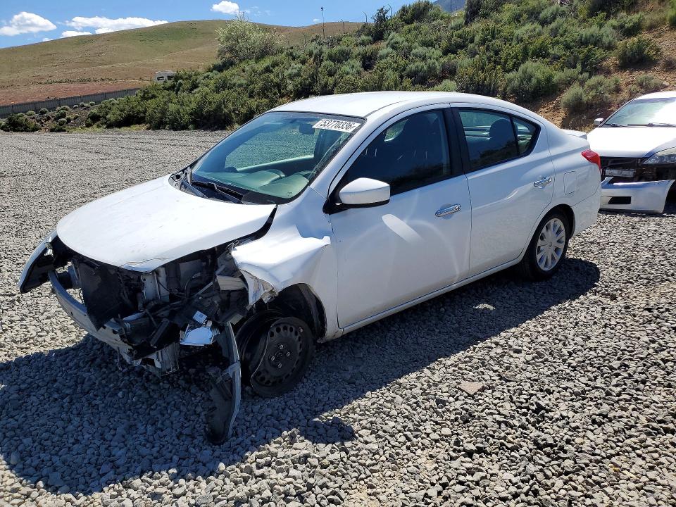 2015 Nissan Versa მანქანა იყიდება აუქციონზე, vin: 3N1CN7AP1FL900097, აუქციონის ნომერი: 53770336
