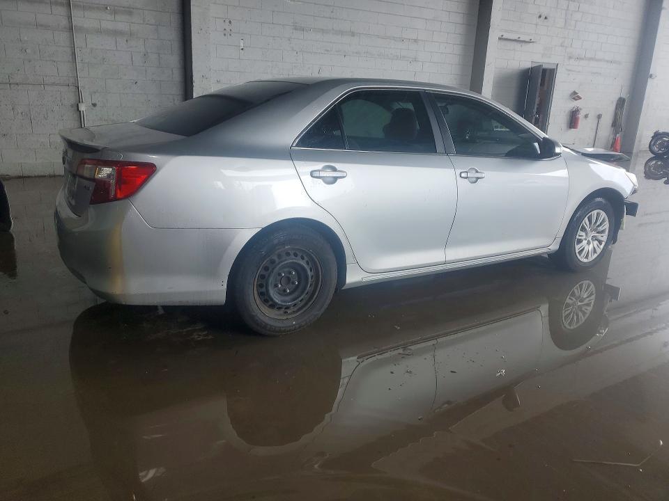55294606 :رقم المزاد ، 4T4BF1FK0CR214197 vin ، 2012 Toyota Camry مزاد بيع