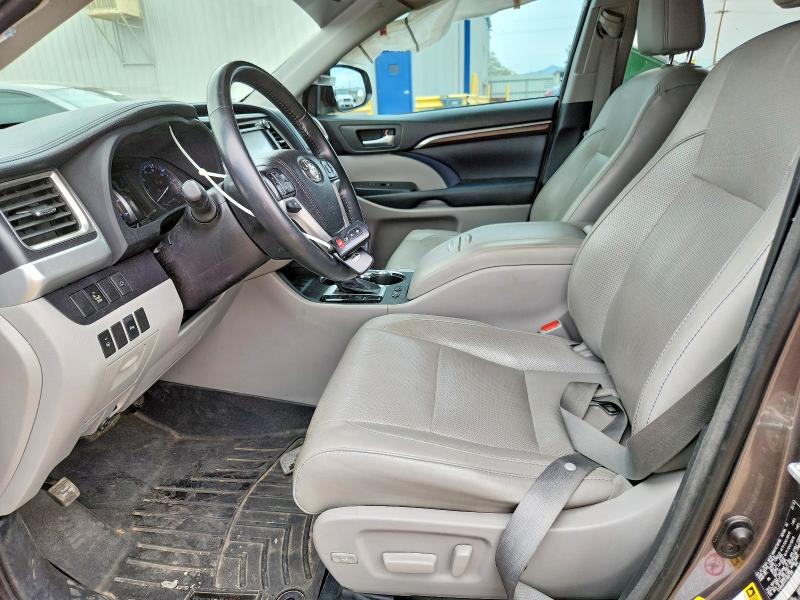 52506866 :رقم المزاد ، 5TDYKRFH1FS087590 vin ، 2015 Toyota Highlander مزاد بيع